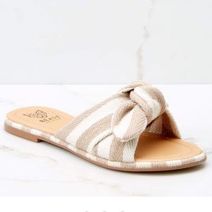Brand new!! Beige Stripe Sandals, Size 5.5